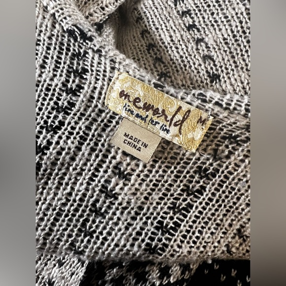 One World Long Hooded Cardigan Black & White Sweater Women’s size Medium - Picture 6 of 7